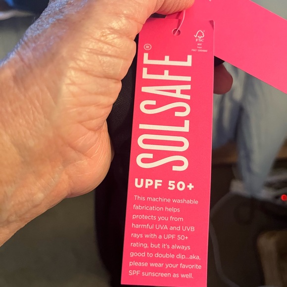 NWT Classic Black Lilly Pultzer Dress with gold buttons. Size XLG - Picture 7 of 9